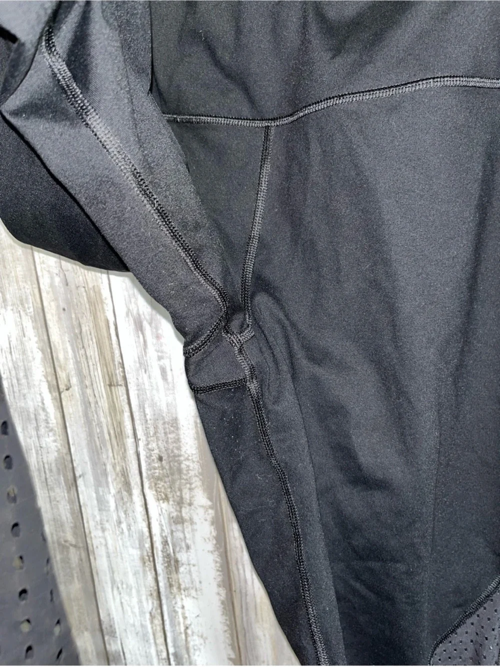 Victoria Sport High Rise Mesh Panel Leggings XL Black Cropped Workout - Picture 5 of 6